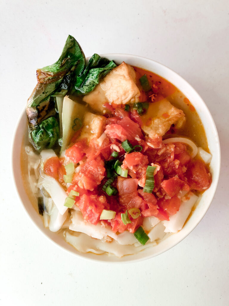 vegan Chinese rice noodle soup